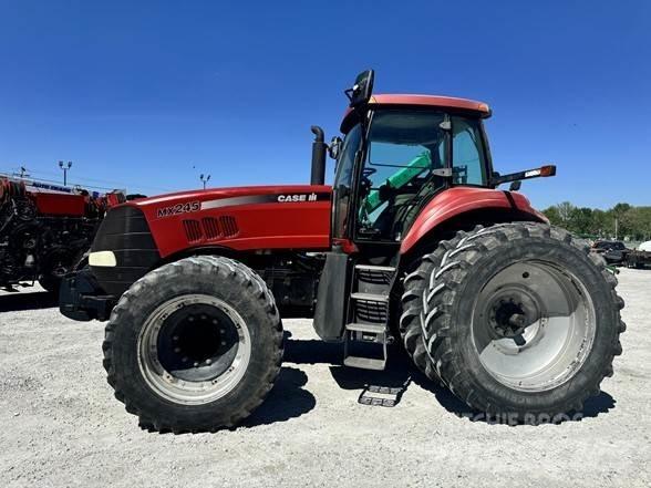 Case IH MX245 Tractoren