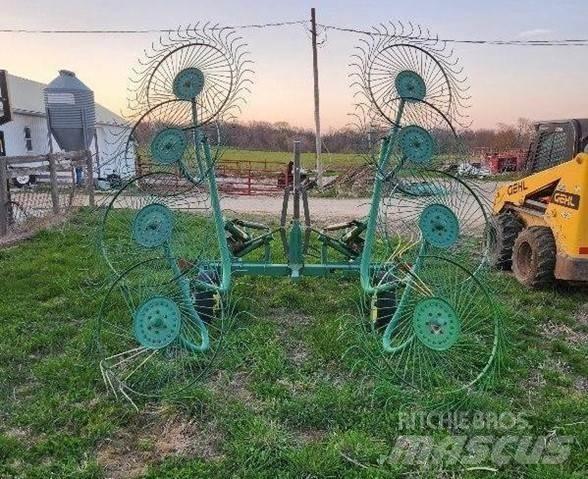 John Deere 702 Schudders