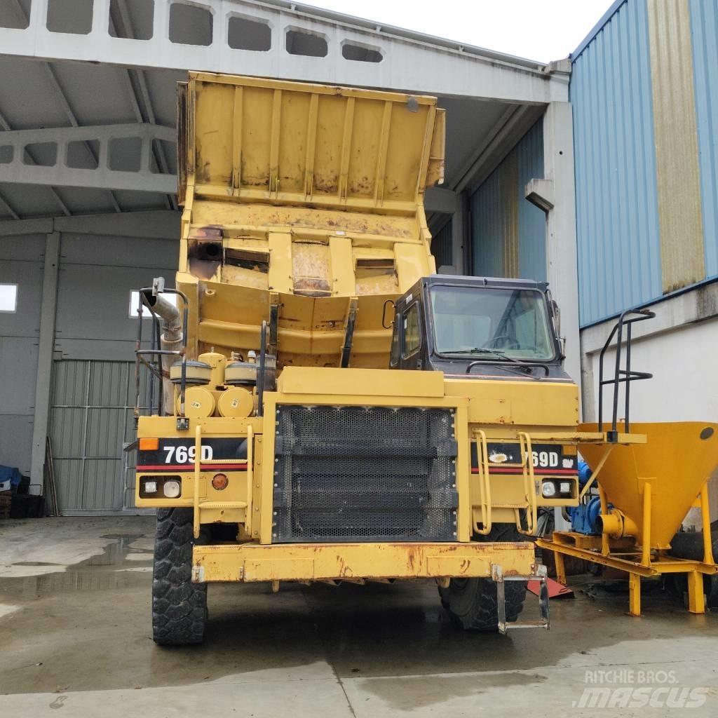 CAT 769 D Starre dumpers