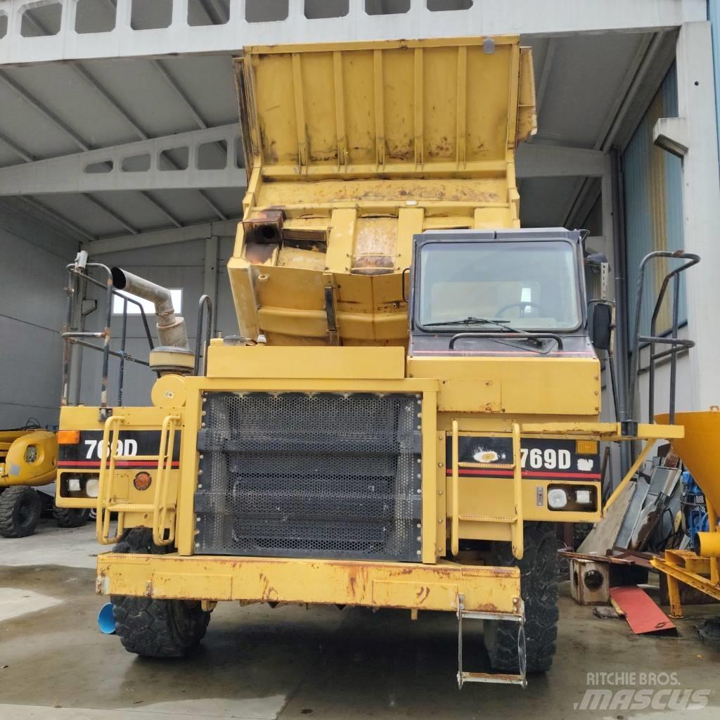CAT 769 D Starre dumpers