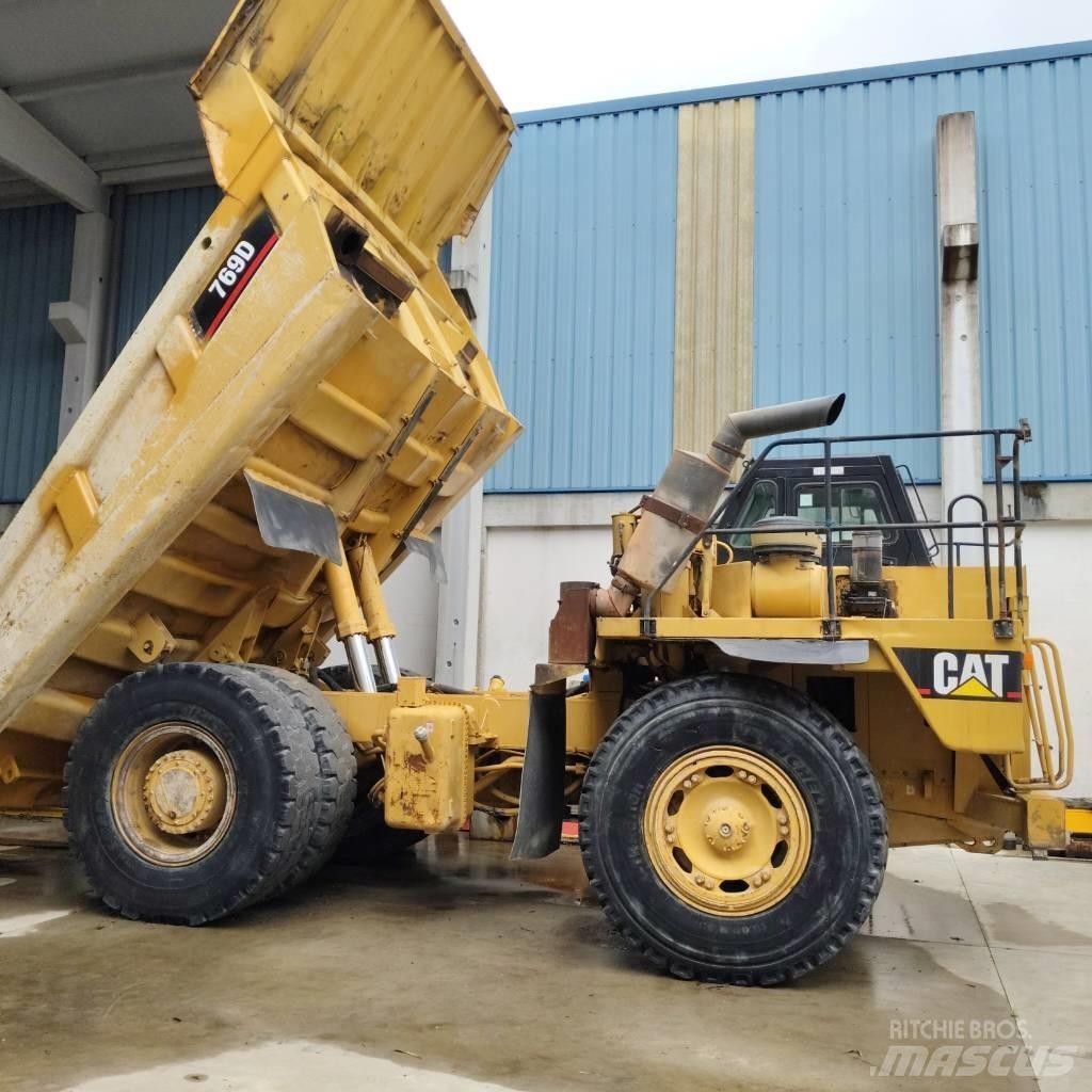 CAT 769 D Starre dumpers