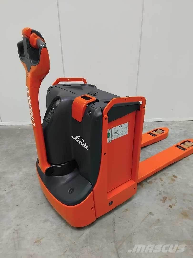 Linde T18 Meeloop stapelaar