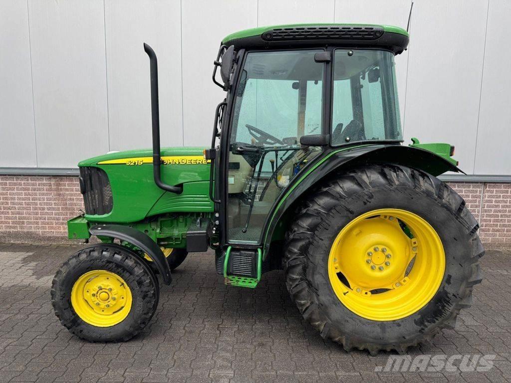 John Deere 5215 Auto's