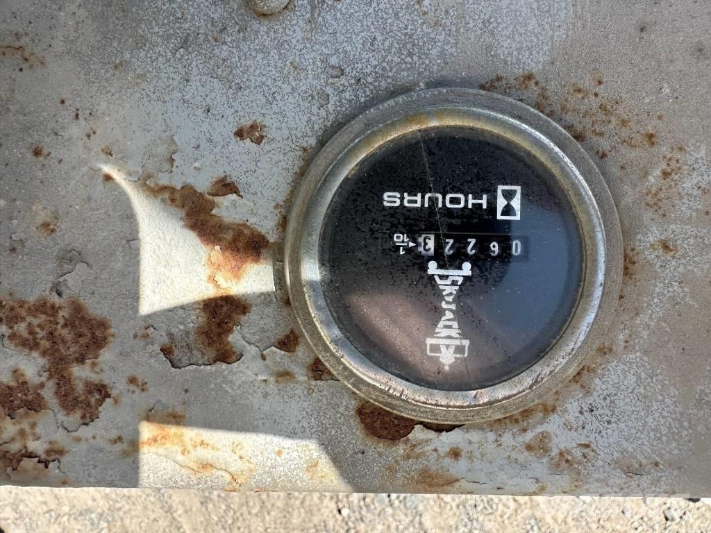 SkyJack SJ 3220 Schaarhoogwerkers