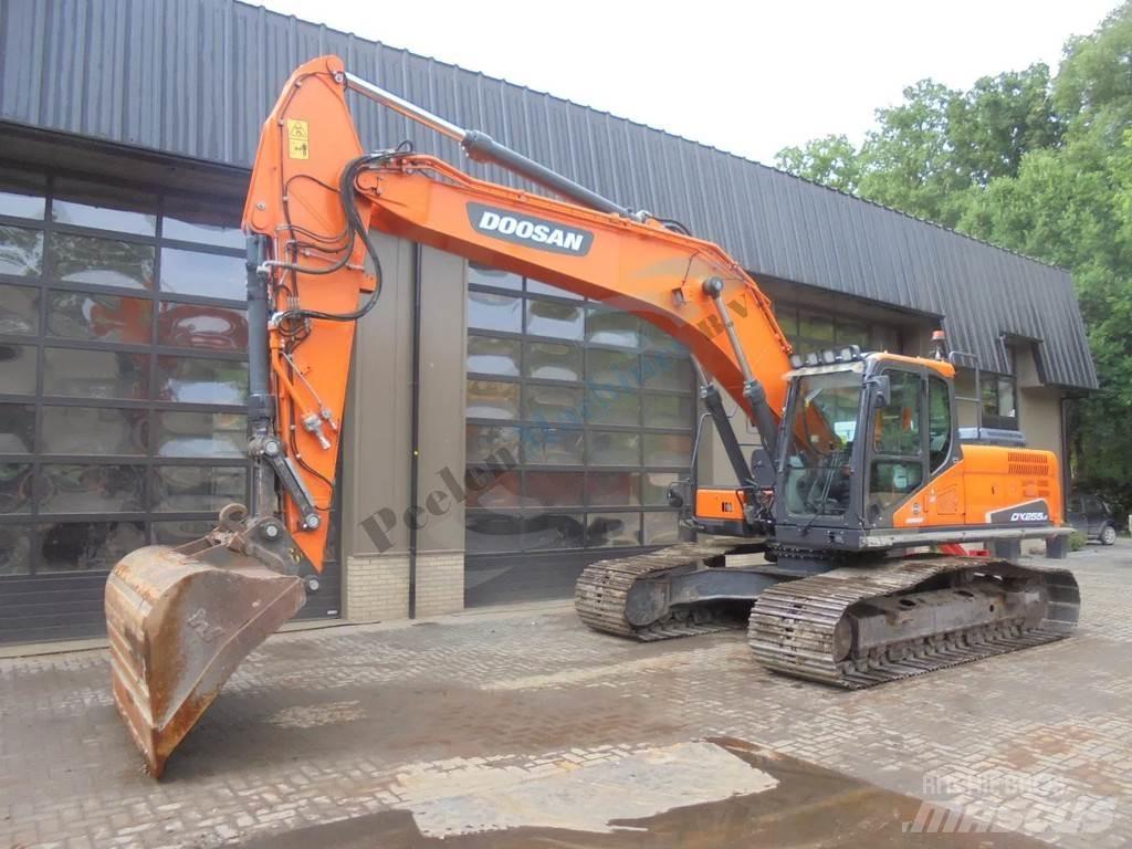 Doosan DX 255 LC-5 Rupsgraafmachines