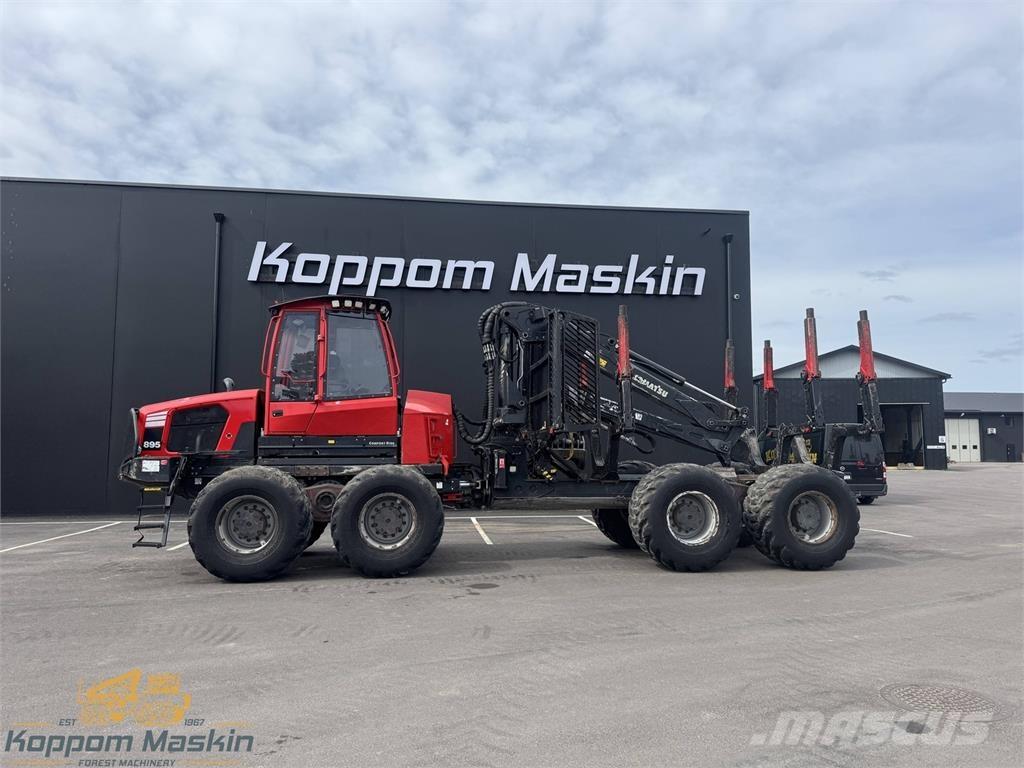 Komatsu 895 Uitrijwagens