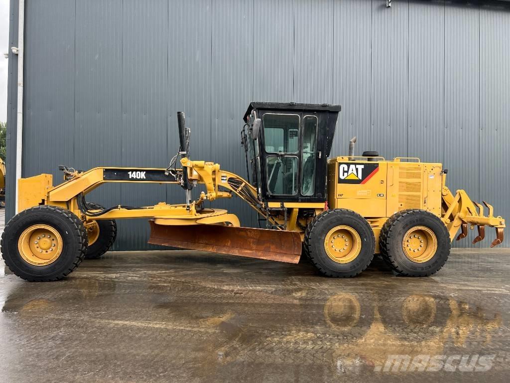 CAT 140K Graders