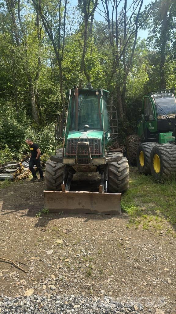 Timberjack 810 B Uitrijwagens