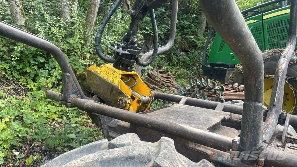 Timberjack 810 B Uitrijwagens