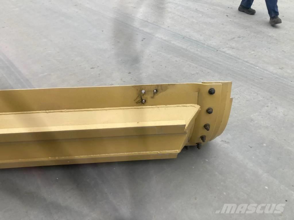 CAT 140M3 Moldboard Bladen