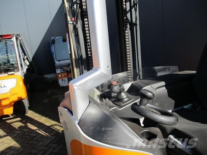 Still FM X12 N Reachtruck voor hoog niveau