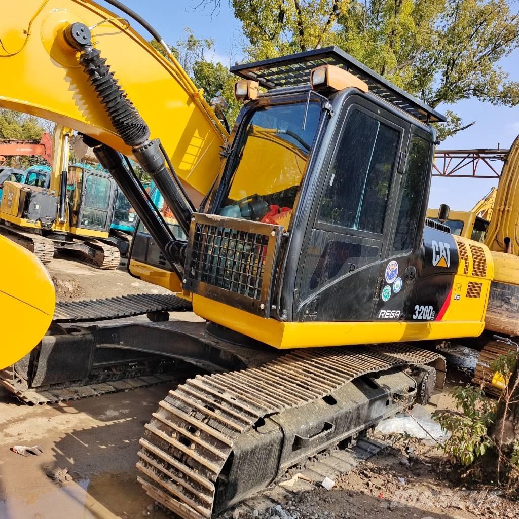CAT 320 D2 Rupsgraafmachines