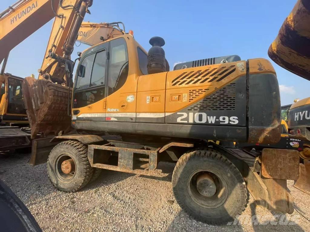Hyundai 210W-9 Wielgraafmachines