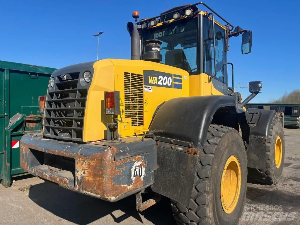 Komatsu WA 200-7 Rupsgraafmachines