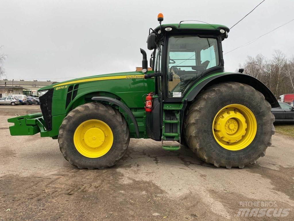 John Deere 8370R Tractoren