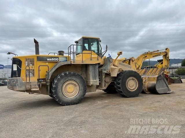 Komatsu WA 600-6 Wielladers