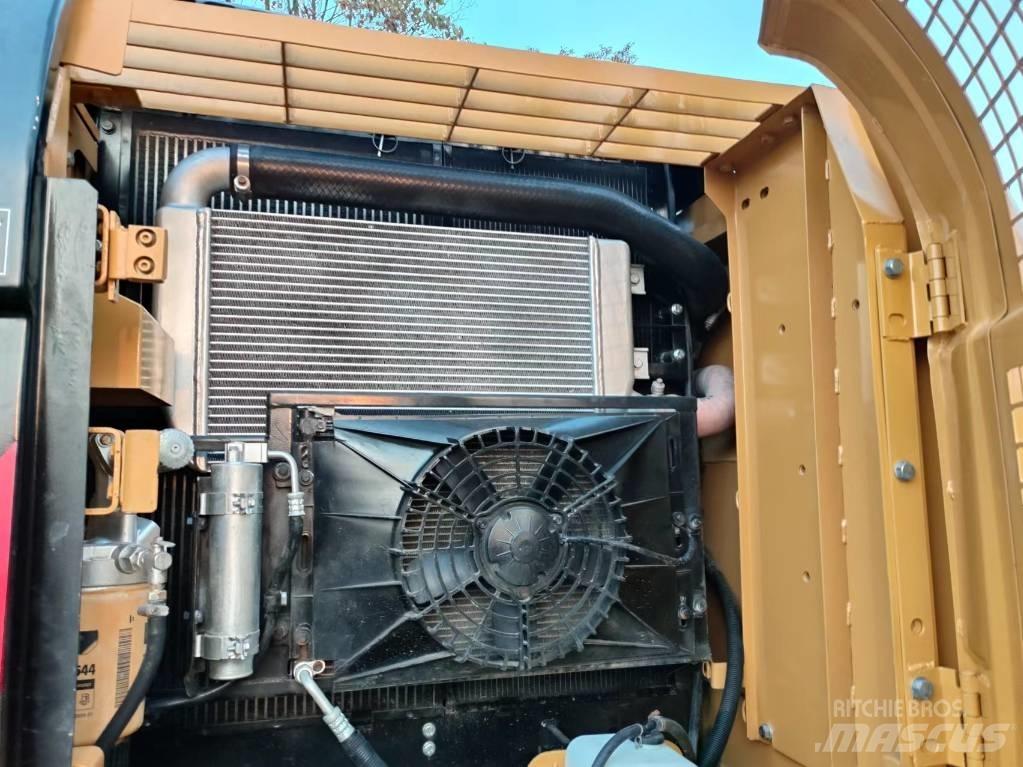 CAT 320 D Rupsgraafmachines