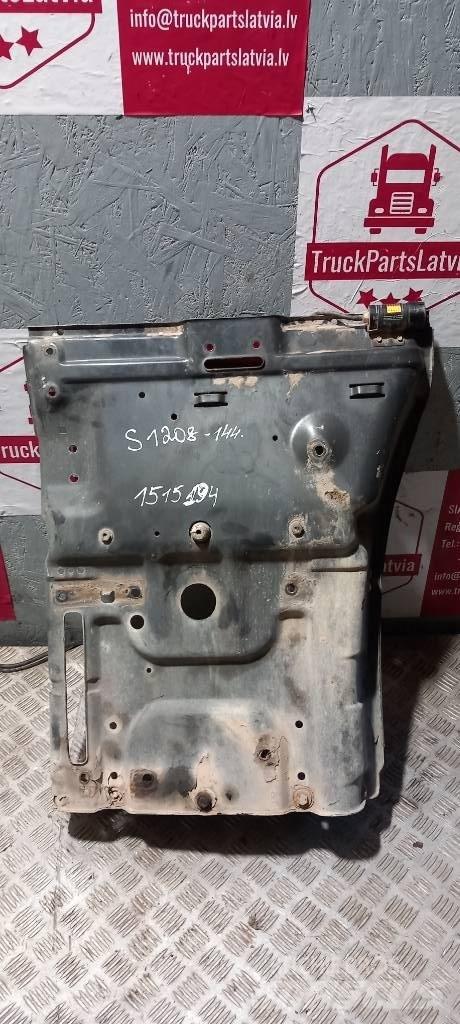 Scania 94 D.   1515194 Cabine en interieur