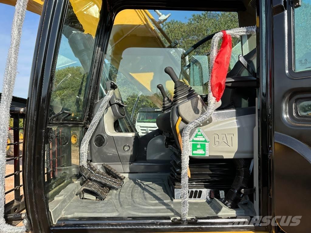 CAT 320 D L Rupsgraafmachines