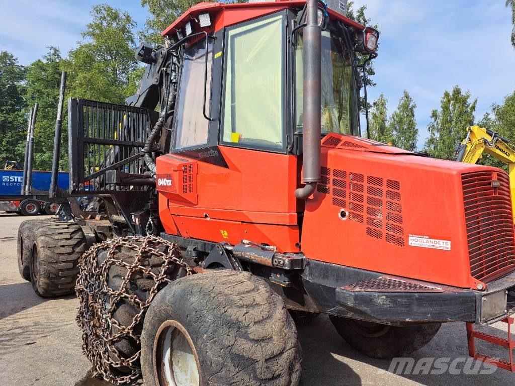 Komatsu 840 TX Uitrijwagens