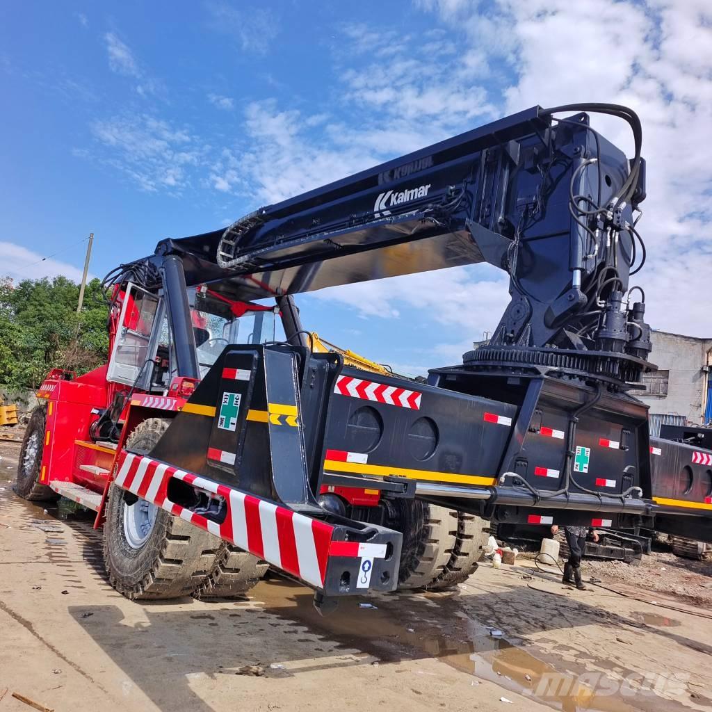 Kalmar DRF 450 Reachstackers