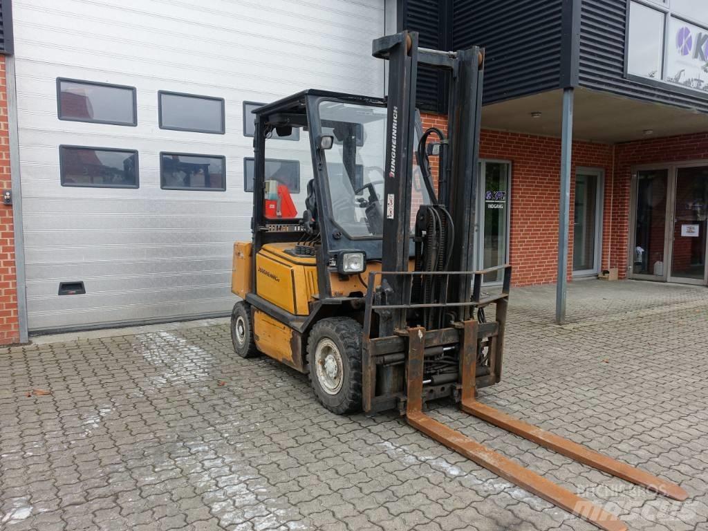 Jungheinrich DFG 25 Diesel heftrucks