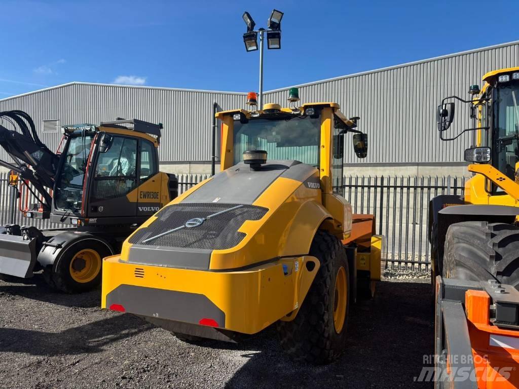 Volvo SD 160 B Bandenwalsen