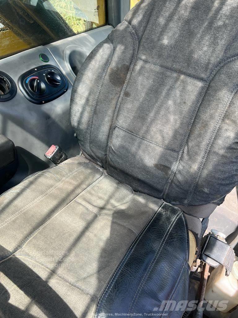 New Holland LM 1445 Verreikers