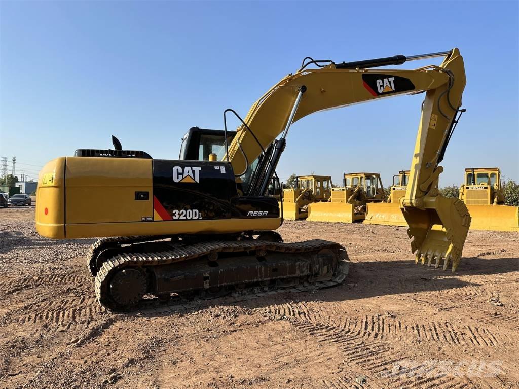 CAT 320D Rupsgraafmachines