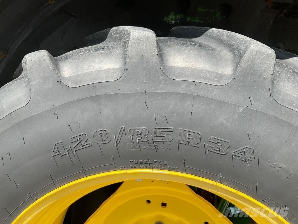 John Deere 5100 R Tractoren