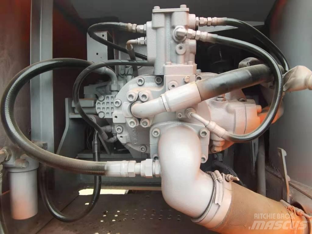 Hitachi EX 200 Rupsgraafmachines
