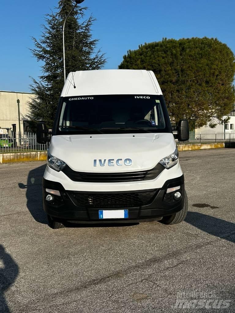 Iveco Daily 35 S16 Gesloten bedrijfswagens
