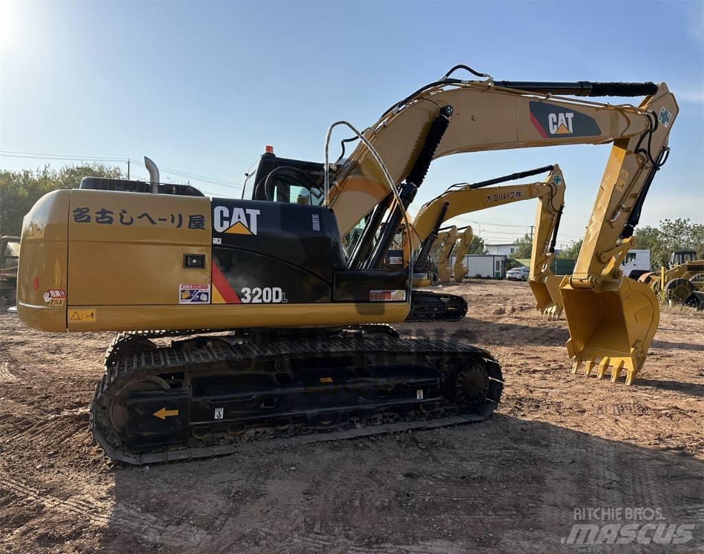 CAT 320 D L Rupsgraafmachines