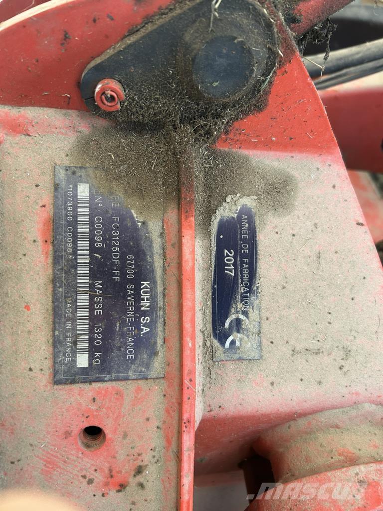 Kuhn FC3125 Gemonteerde en gesleepte maaiers