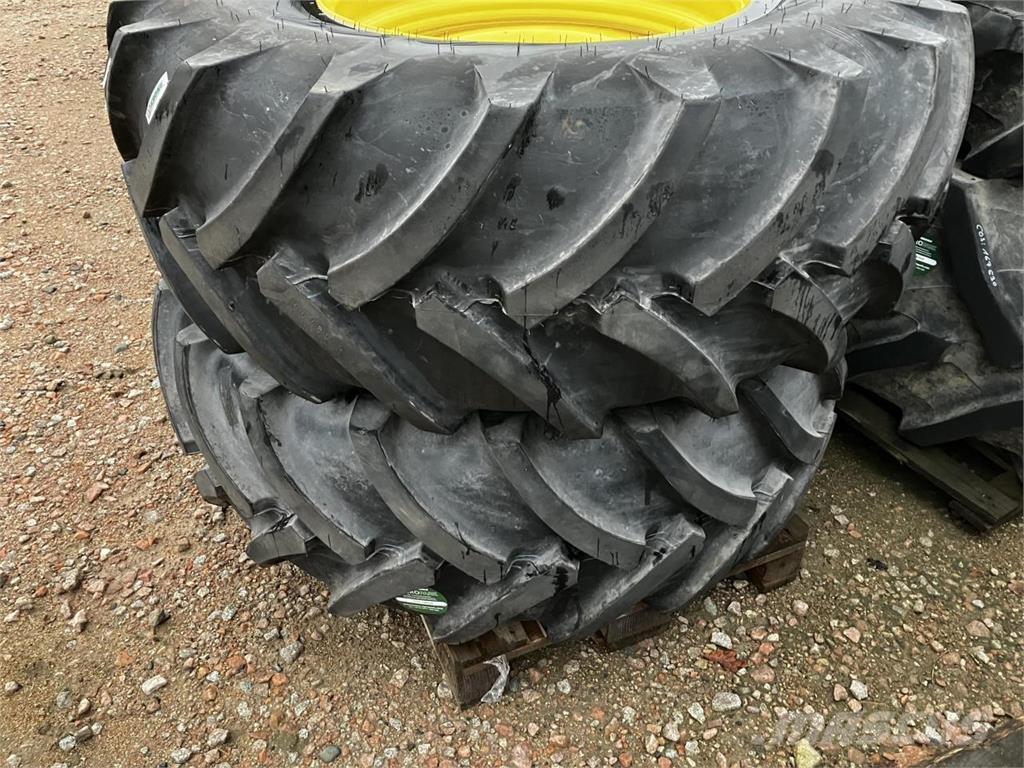 Mitas 500/80R28 Banden, wielen en velgen