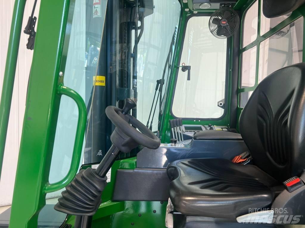 Combilift C4000ET Four-way truck