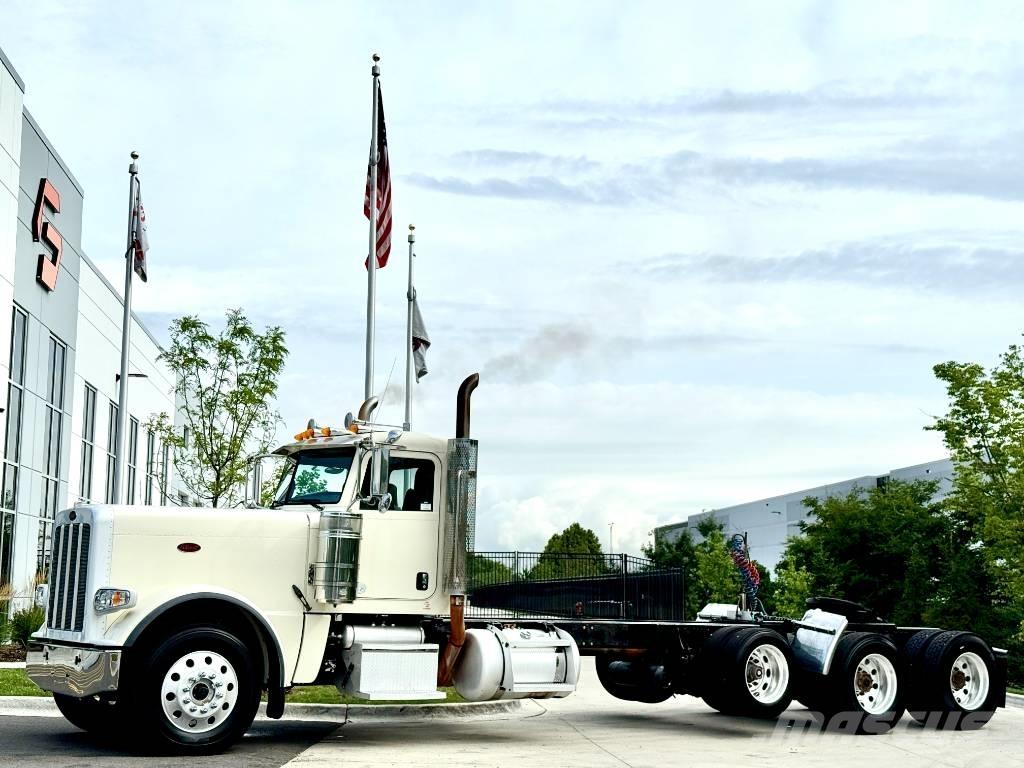 Peterbilt 389 Trekkers