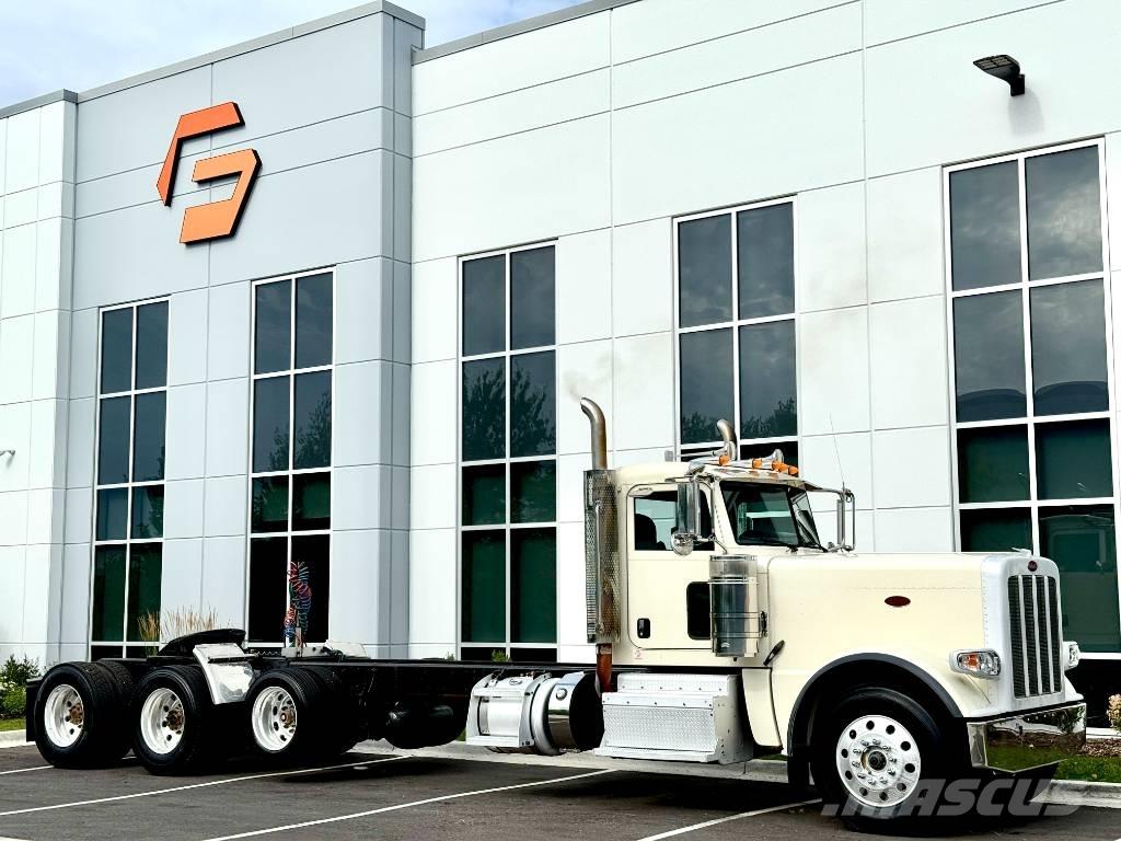 Peterbilt 389 Trekkers