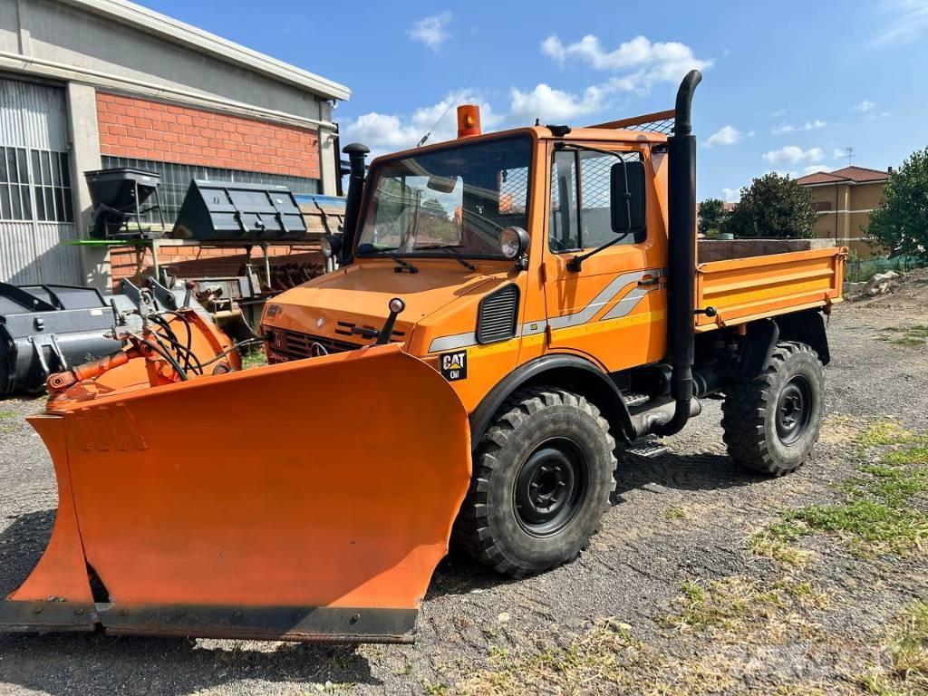 Mercedes-Benz unimog Bakwagens met gesloten opbouw