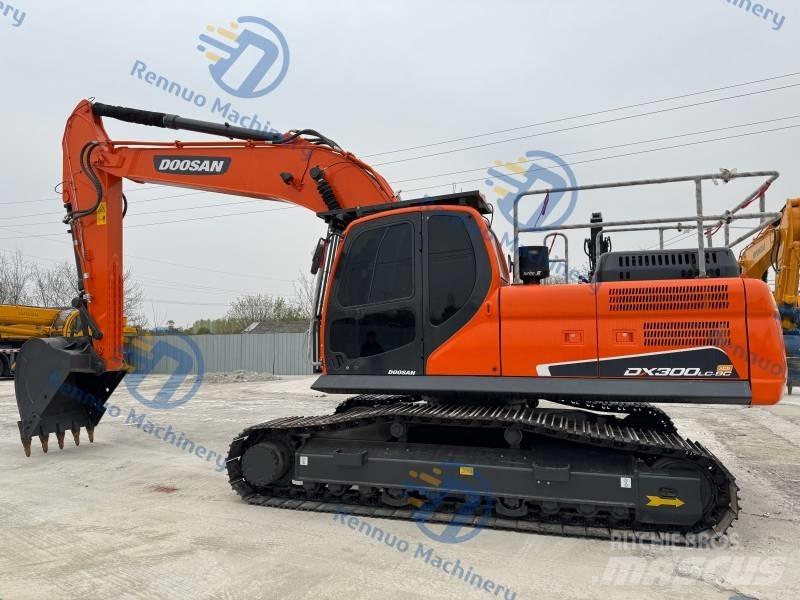 Doosan DX 300 LC-9C Rupsgraafmachines