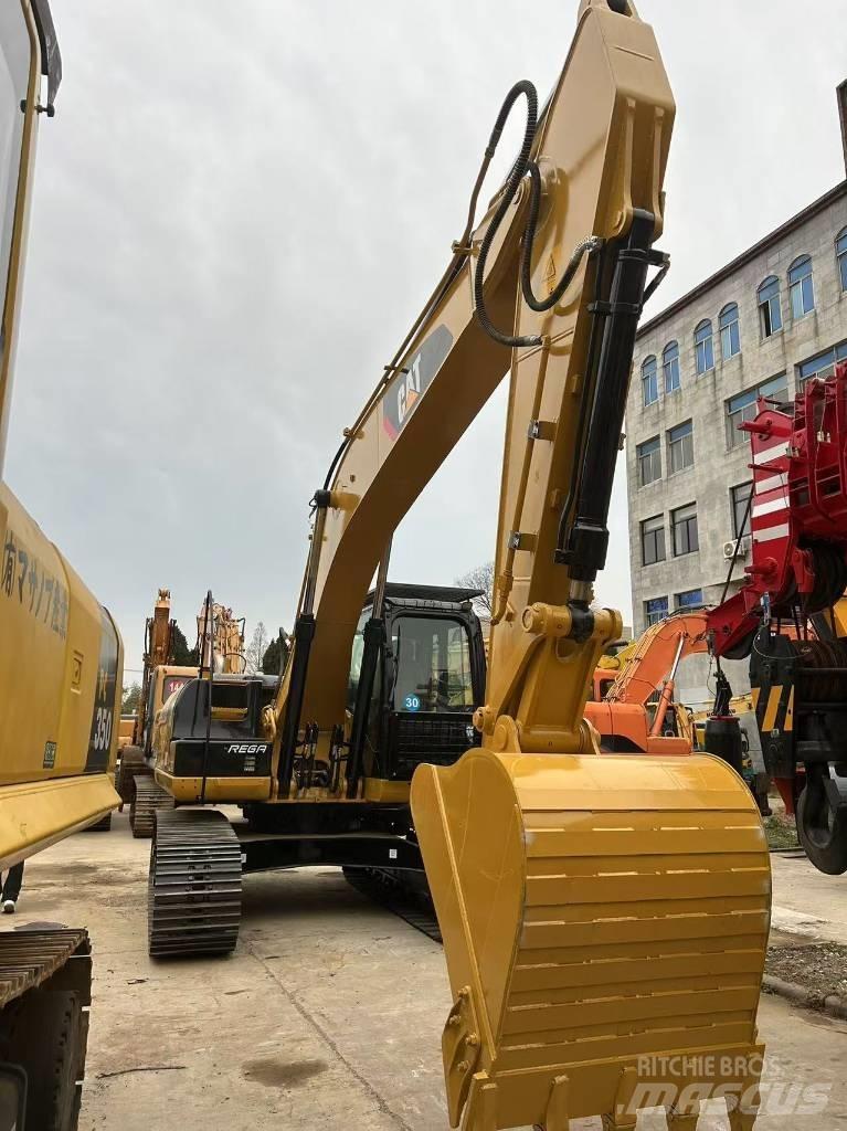 CAT 320 Rupsgraafmachines