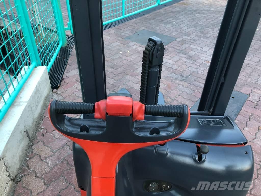 Linde L 12 V-3108 Meeloop stapelaar