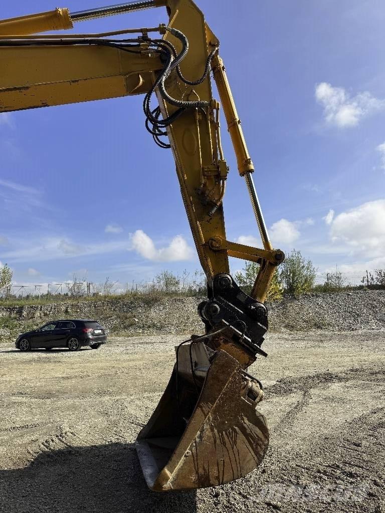 Komatsu PC 228 US-3 Rupsgraafmachines