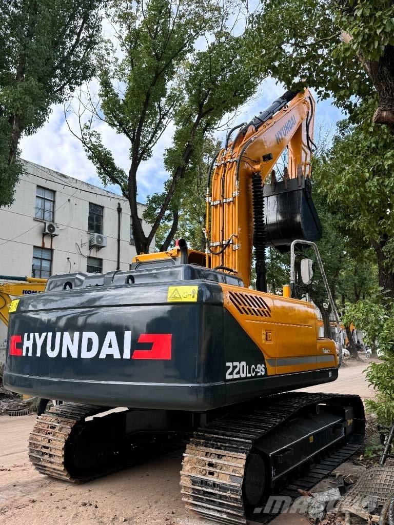 Hyundai 220LC-9S Midigraafmachines 7t - 12t
