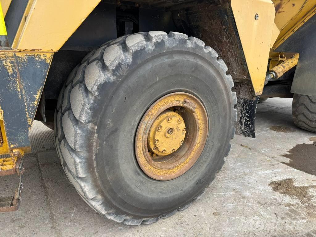 Komatsu HM 350-1 Knik dumptrucks