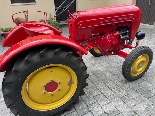 Porsche Junior 108 Tractoren