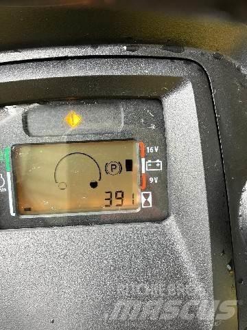 John Deere X590 Rijmaaiers