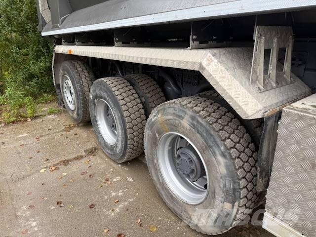 Volvo Penta FMX Kipper