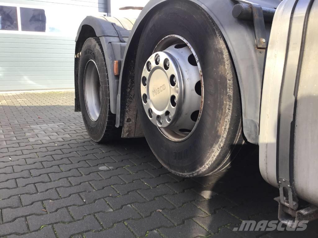 Iveco Stralis 420 Trekkers