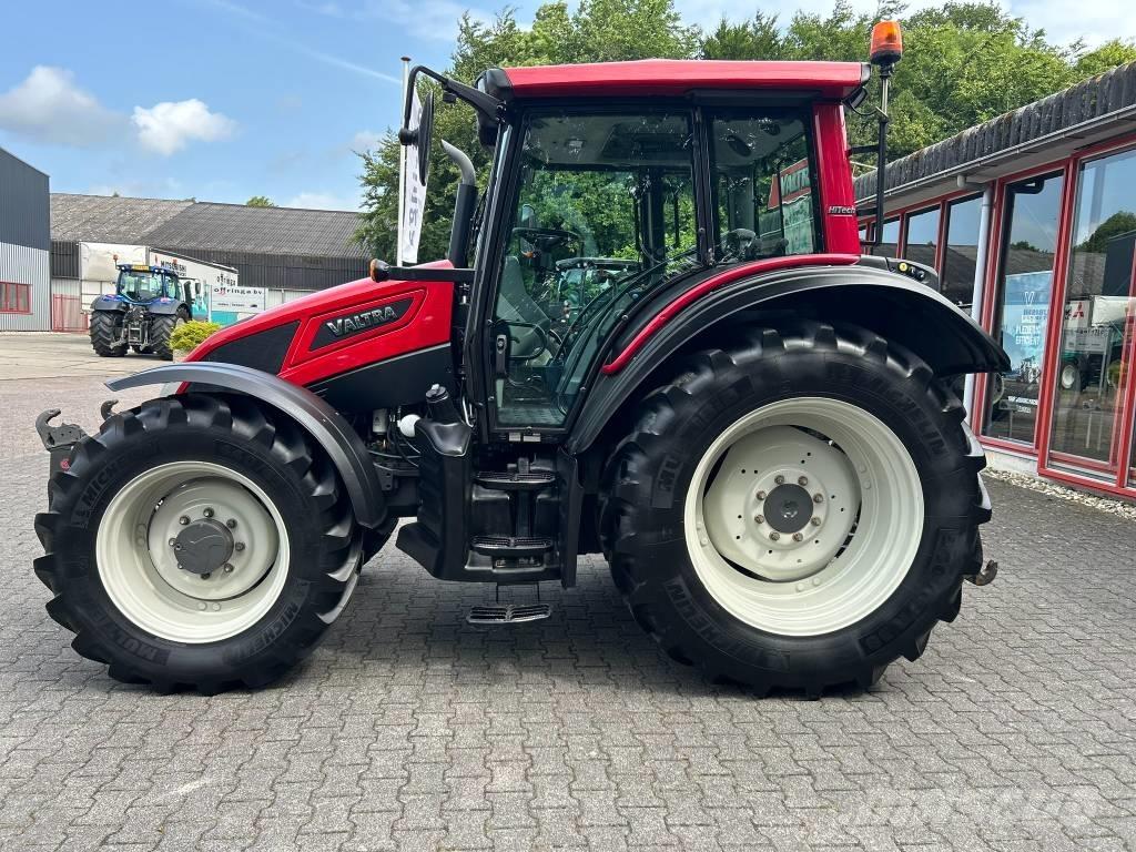 Valtra N 93 Tractoren